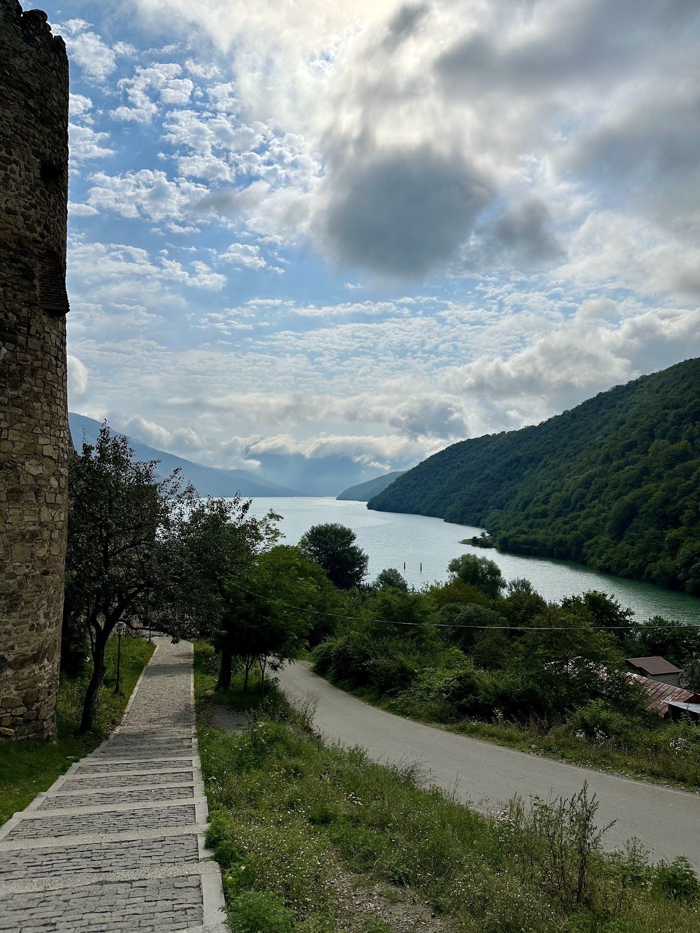Ananuri Fortress Georgia Zhinvali Reservoir turquoise water history