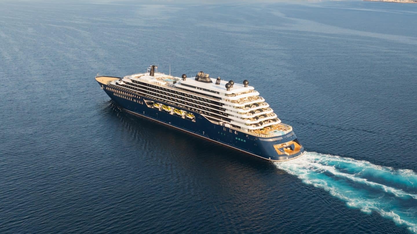Ritz-Carlton Yacht Collection Ilma underway